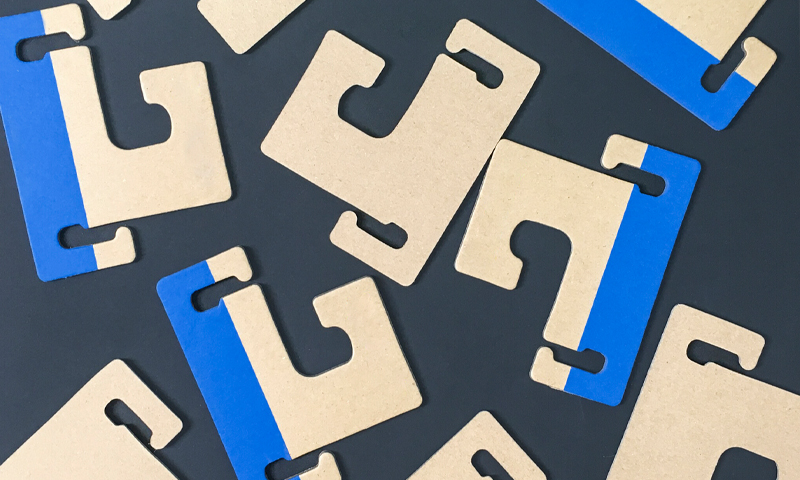 Móc giấy treo quần áo