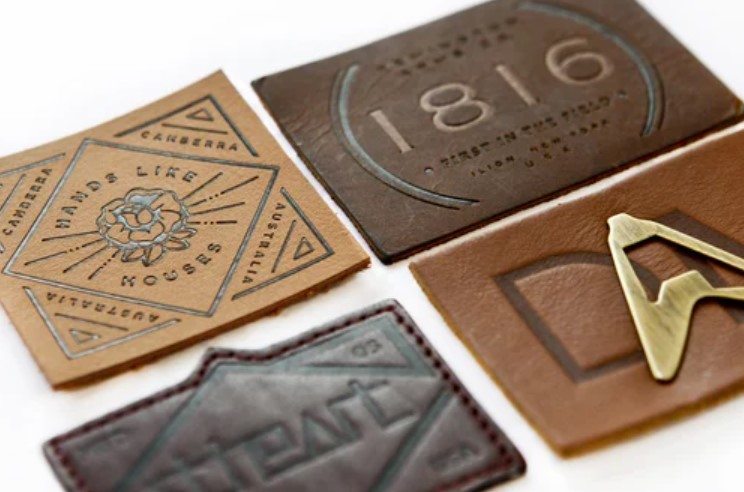 công ty in nhãn mác da